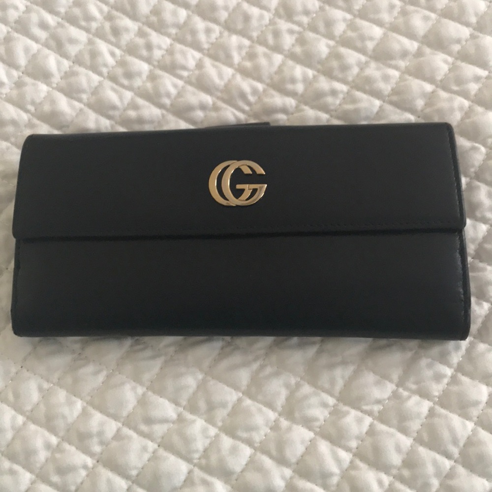 AUTHENTIC long GUCCI wallet
